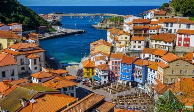 Cudillero is a former fishing village in Asturias which sits in the shadow of a mountain