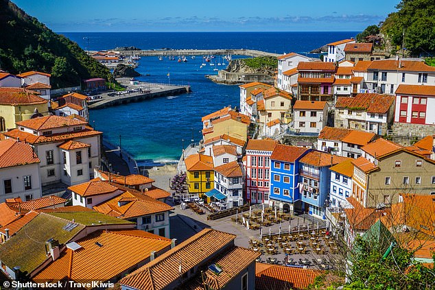 Cudillero is a former fishing village in Asturias which sits in the shadow of a mountain