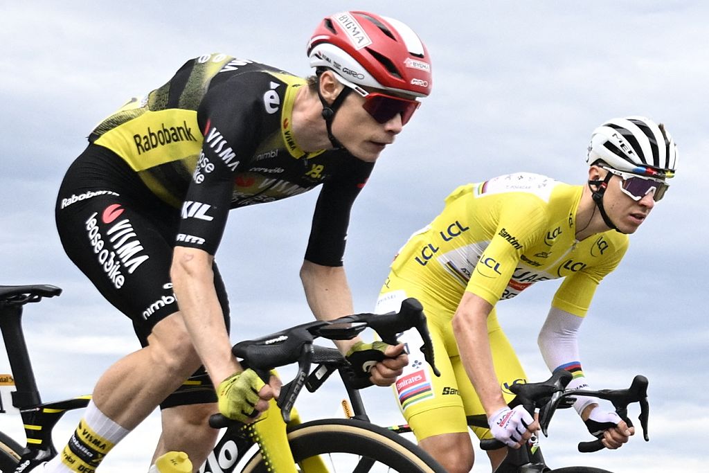 Tour de France stage 18 LIVE - A battle for the yellow jersey on the Tour