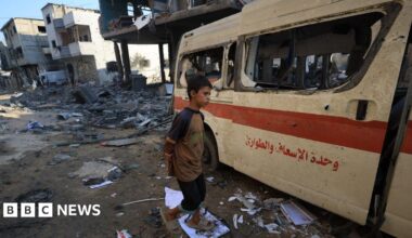 More than 100 agencies say mass starvation spreading across Gaza, accusing Israel of aid 'siege' - BBC