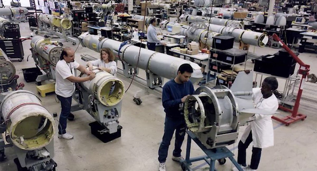 The production process of Tomahawk cruise missiles at Raytheon's U.S. facilities, Germany May Get Typhon With Tomahawks in a Year — but There's a Catch