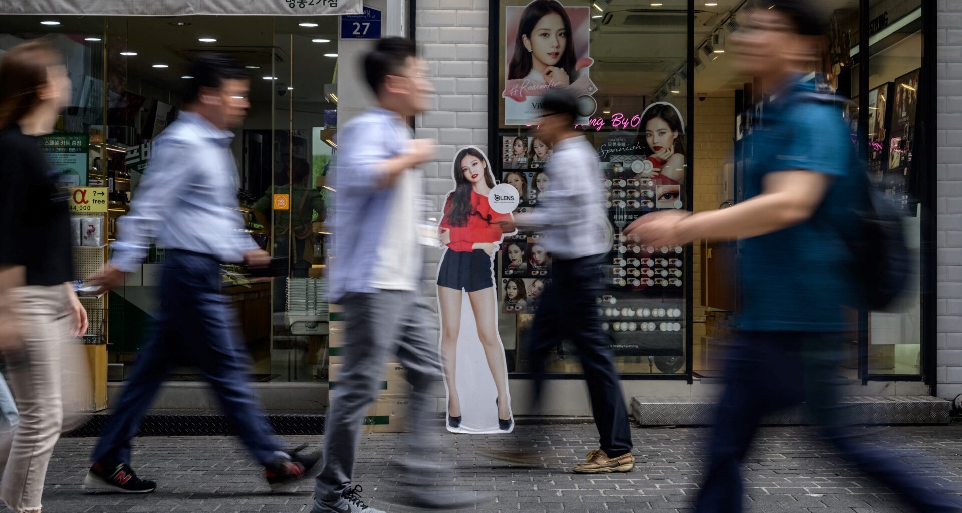 South Korea overtakes US in cosmetics exports, trailing only France