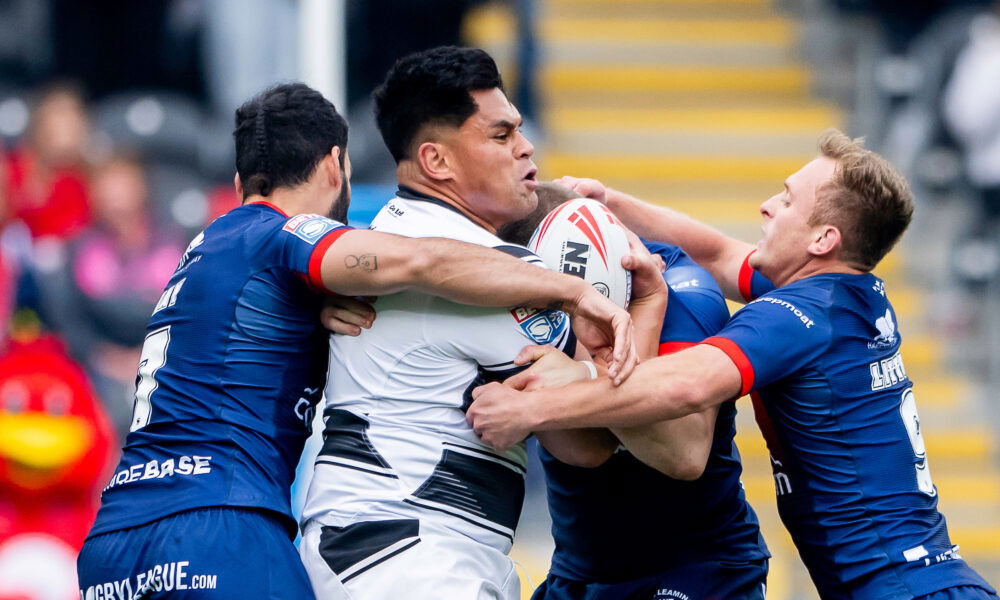 Hull FC and Wakefield Trinity men in race to claim Super League record from St Helens legend