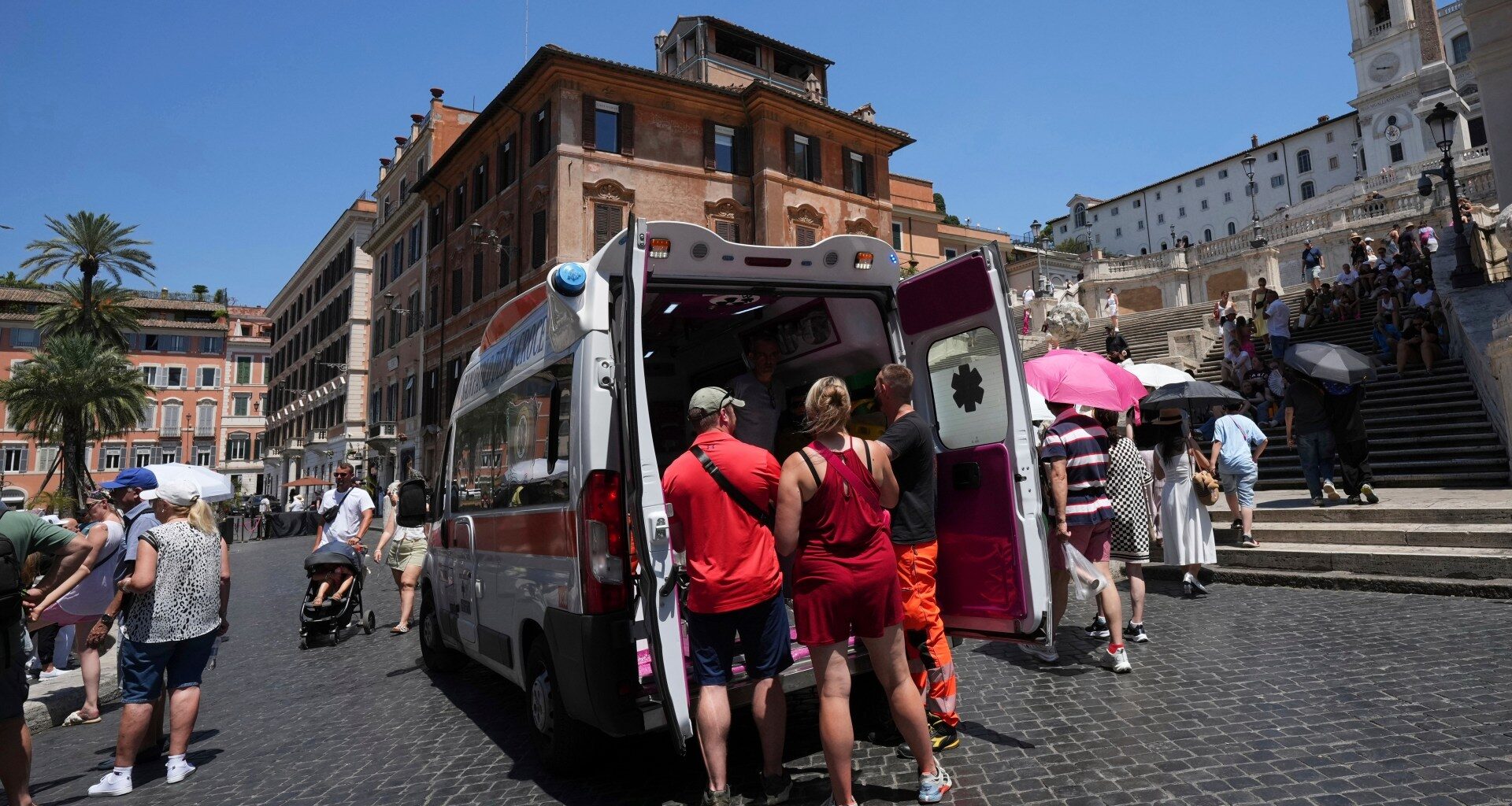 European heatwave caused 2,300 deaths in 10 days, study finds | Climate Crisis News