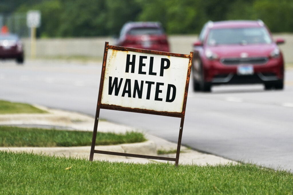 Illinois adds 21,200 jobs, but trails most neighboring states in growth