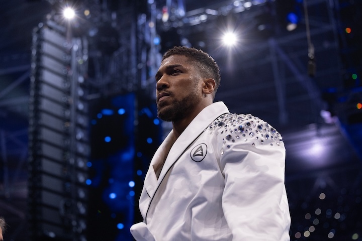 Anthony Joshua-Jake Paul ‘probably breaks the internet,’ says Eddie Hearn - BoxingScene.com