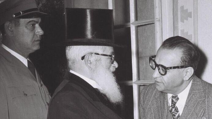 Famous top hat of Israel's 1st chief rabbi is up for sale
