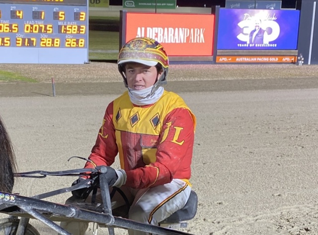 Jilliby Ballerini extends winning streak with strong finish at Melton