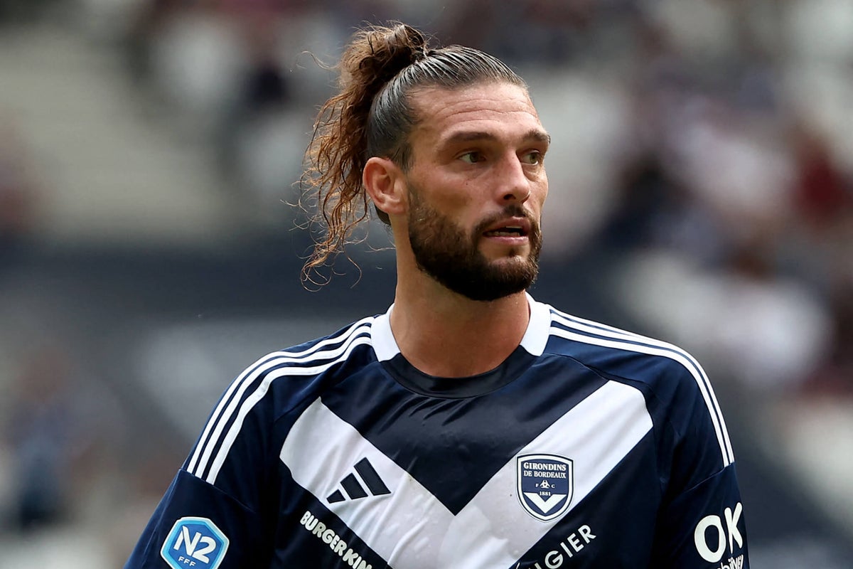 Andy Carroll: Ex-Liverpool, Newcastle striker joins sixth-tier Dagenham & Redbridge