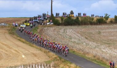 Tour de France Femmes stage 5 LIVE - Wiebes caught in large crash as nerves are high