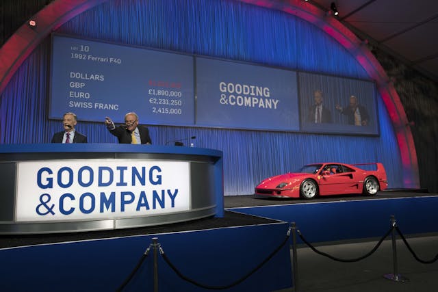 1992 Ferrari F40 crossing block