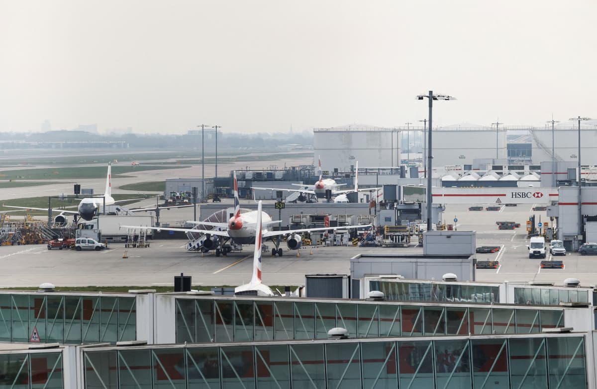 Passengers left stranded as UK airports hit by technical issue - LIVE - London Evening Standard