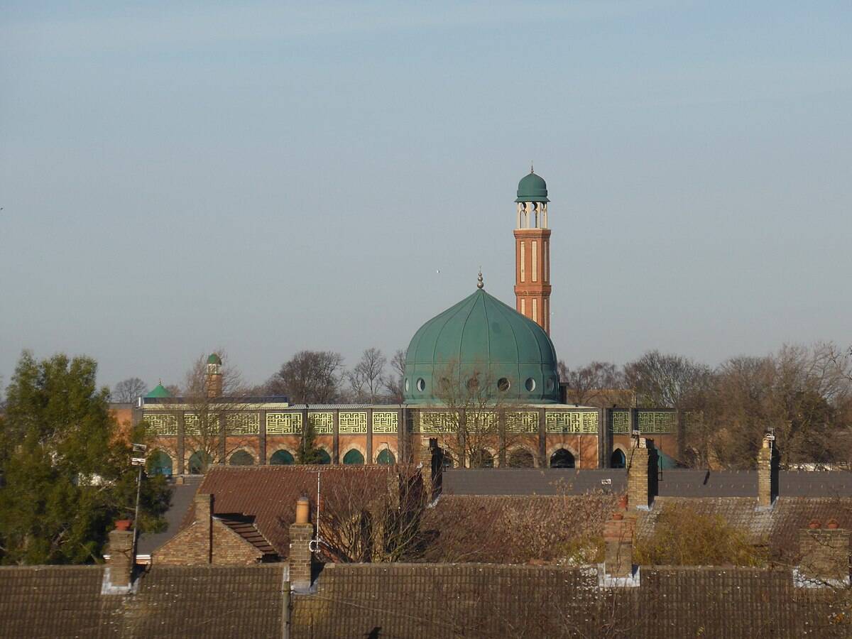 ‘The most visible sign of Islam in Britain’: Mosques in UK hold £1.5 billion in assets, new report reveals
