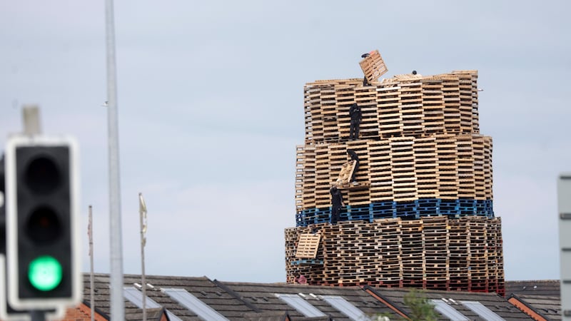 Removal of dangerous Belfast bonfire ‘could cost £100,000′
