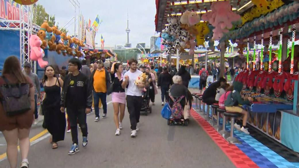 Click to play video: 'CNE kicks off hiring event after record-breaking job applications'