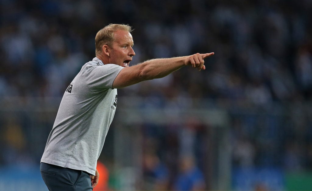 Head coach Henrik Pedersen of Eintracht Braunschweig gestures