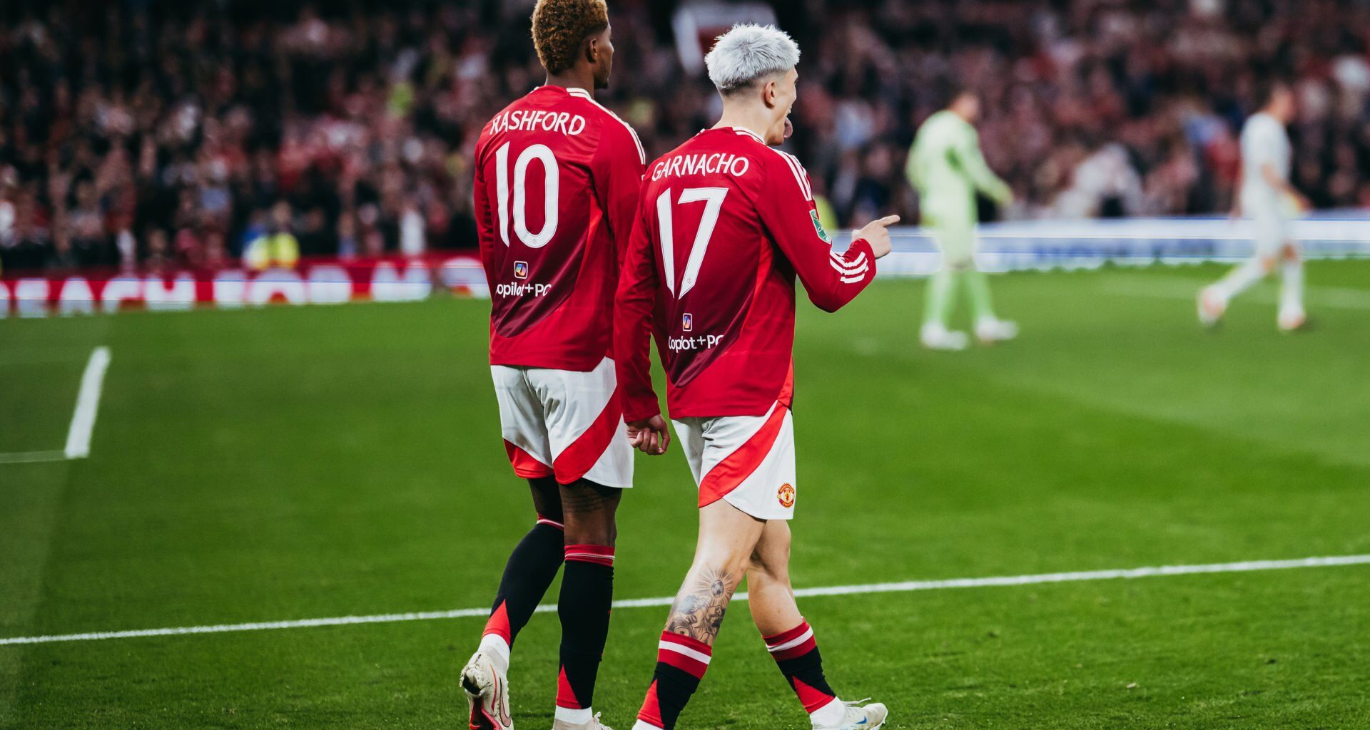 Five Manchester United players won't return for pre-season next week after club decision
