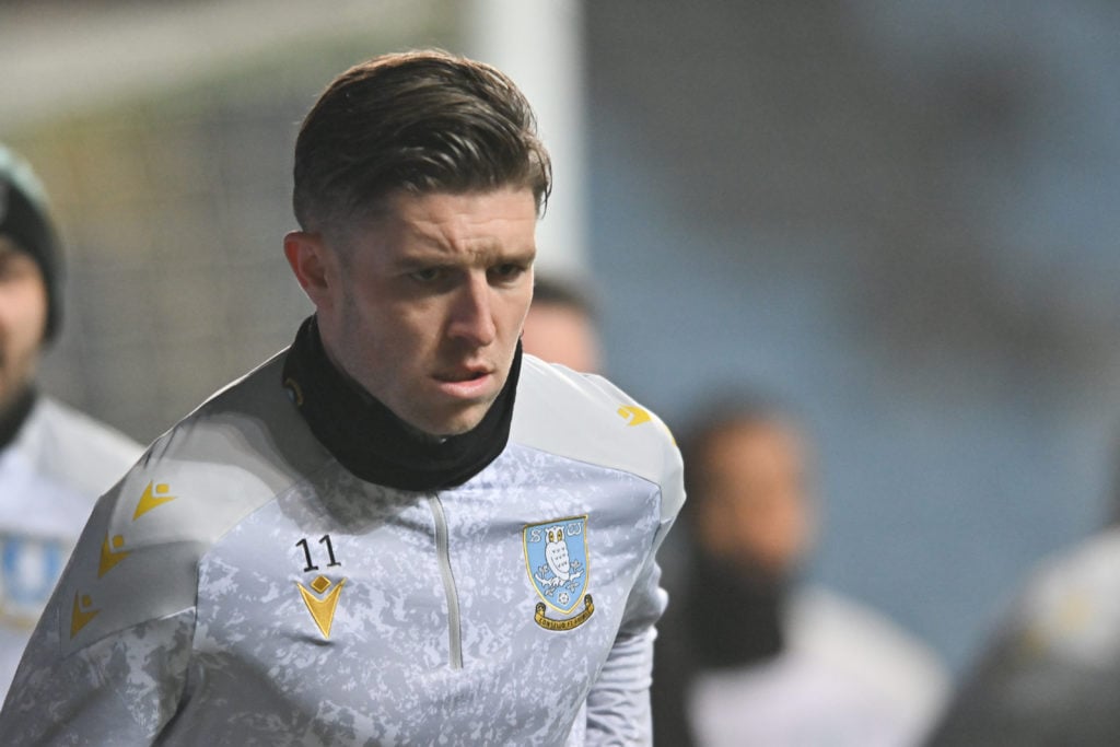Josh Windass (11 Sheffield Wednesday) warms up