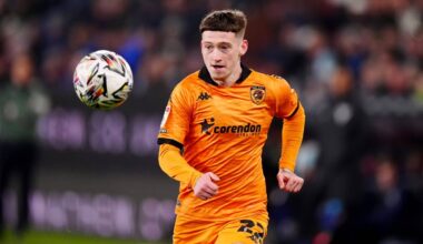 Aston Villa forward Louie Barry completes Sheffield United loan move