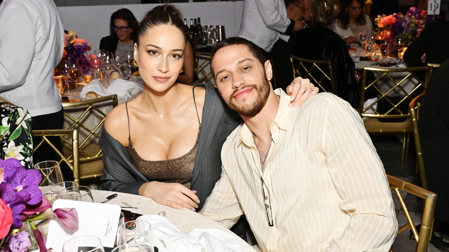 Pete Davidson and Girlfriend Elsie Hewitt Expecting First Baby