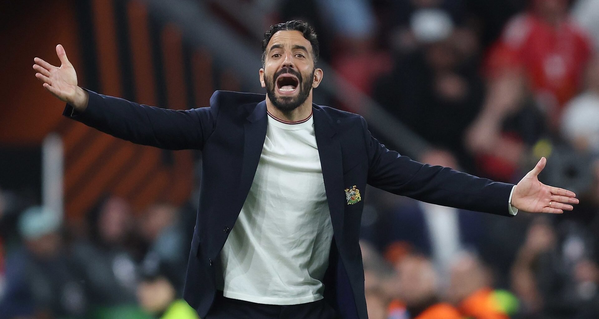 ‘Fantastic’ Premier League star officially rules out potential Manchester United transfer this summer