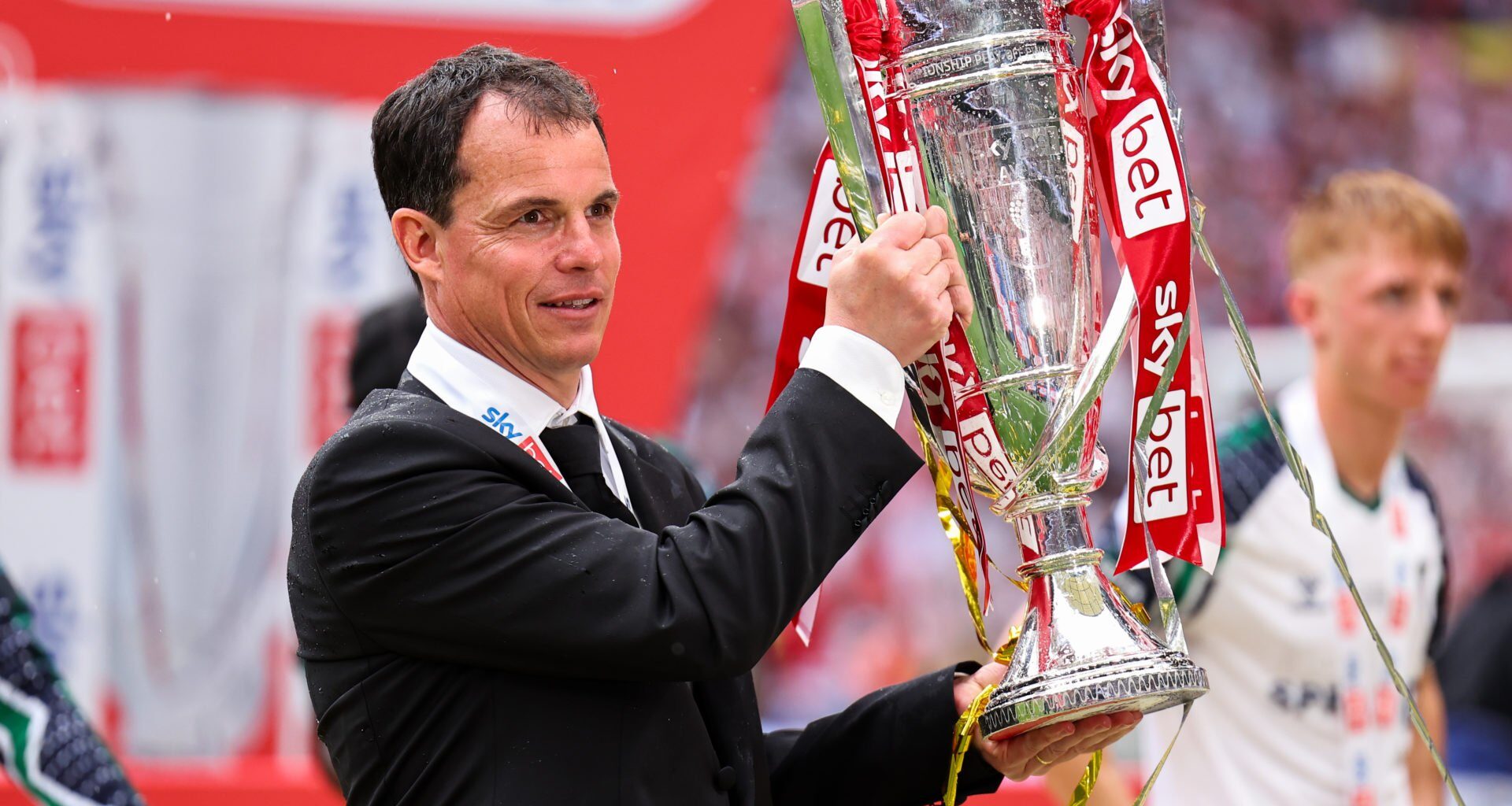 History repeating itself as Sunderland join Leeds United in £13m battle after 49ers table offer