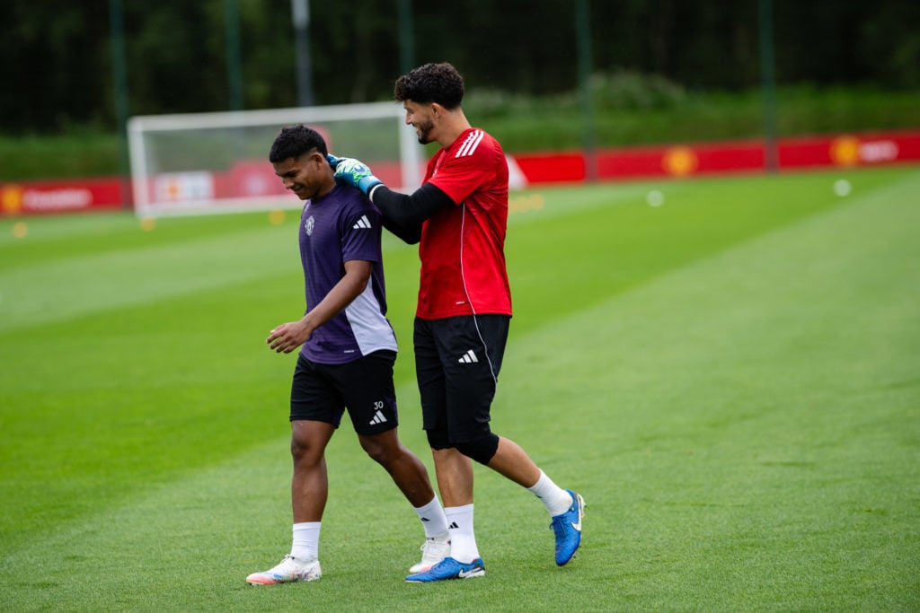 Diego Leon and Altay Bayindir in Manchester United training.
