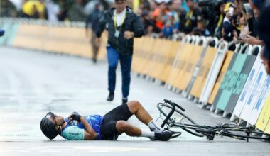 Video shows moment intruder was tackled by police at Tour de France