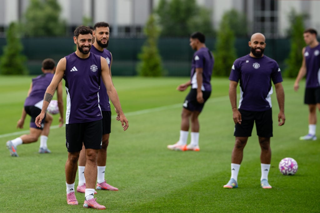 Bruno Fernandes, Noussair Mazraoui and Bryan Mbeumo during Manchester United training in Chicago.