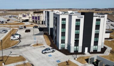 New hotel serving Harrah's Racing and Casino in Columbus — CDC Gaming