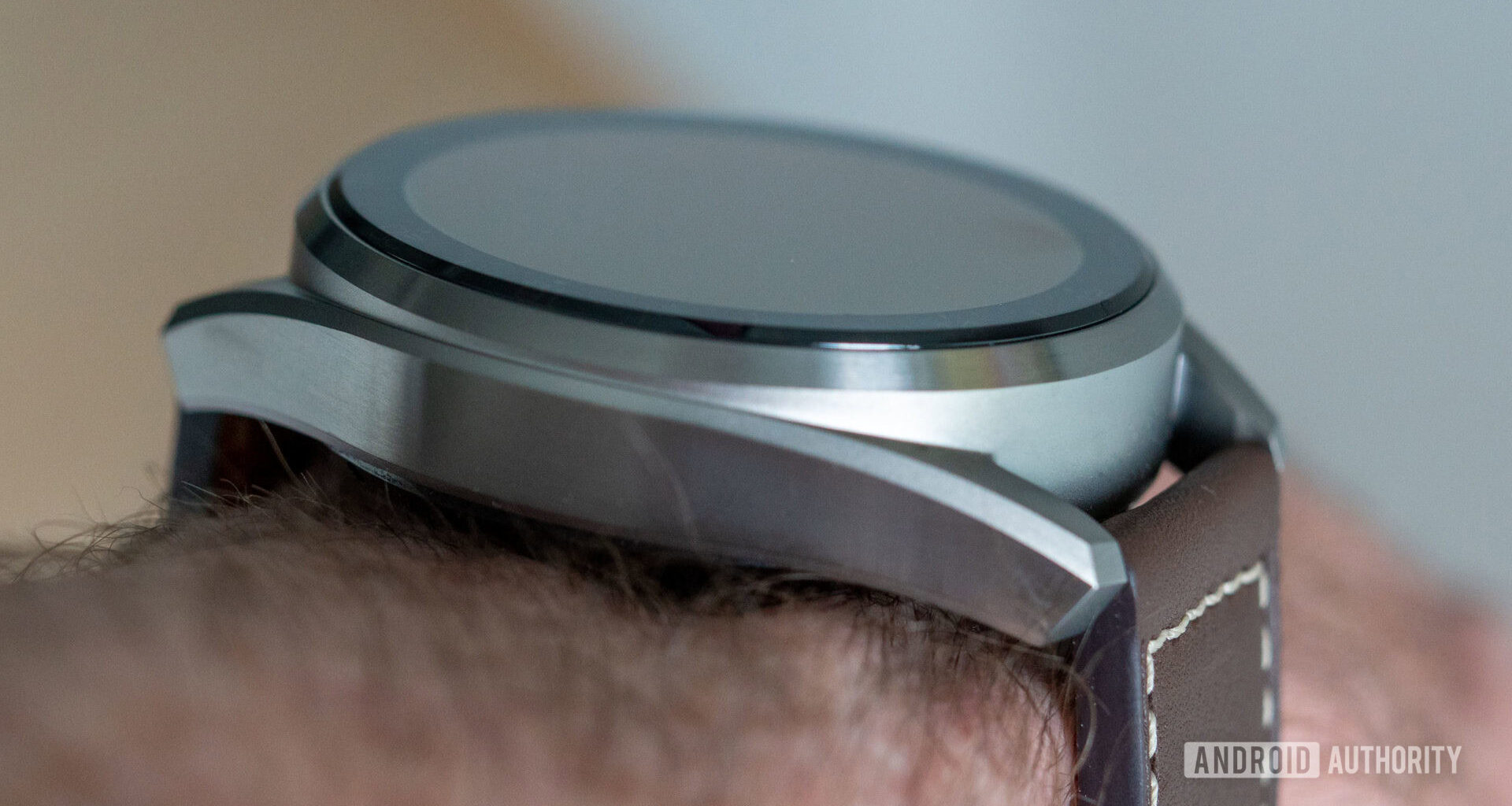HUAWEI Watch 3 Pro smartwatch thickness on wrist
