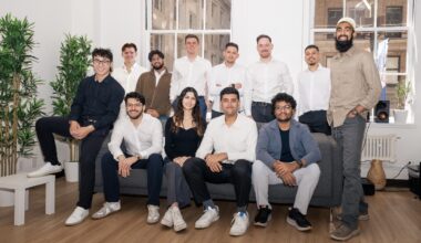 21-year-old MIT dropouts raise $32M at $300M valuation led by Insight