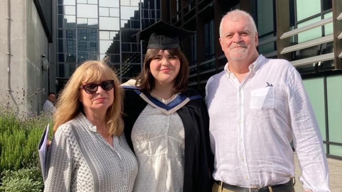 I'm a Gen Z and can't afford to pay into a pension