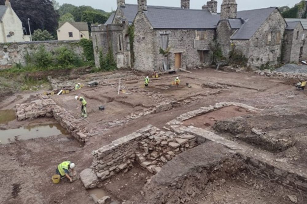 Medieval quay discovered by archaeologists in shadow of Welsh castle