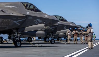 American jets land on British aircraft carrier in Pacific