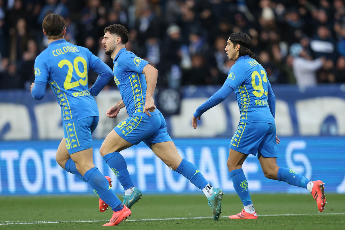 EMPOLI, ITALY - JANUARY 11: Liberato Cacace efrc reacts after against goal during the Serie A match between Empoli and Lecce at Stadio Carlo Castellani on January 11, 2025 in Empoli, Italy. (Photo by Gabriele Maltinti/Getty Images)