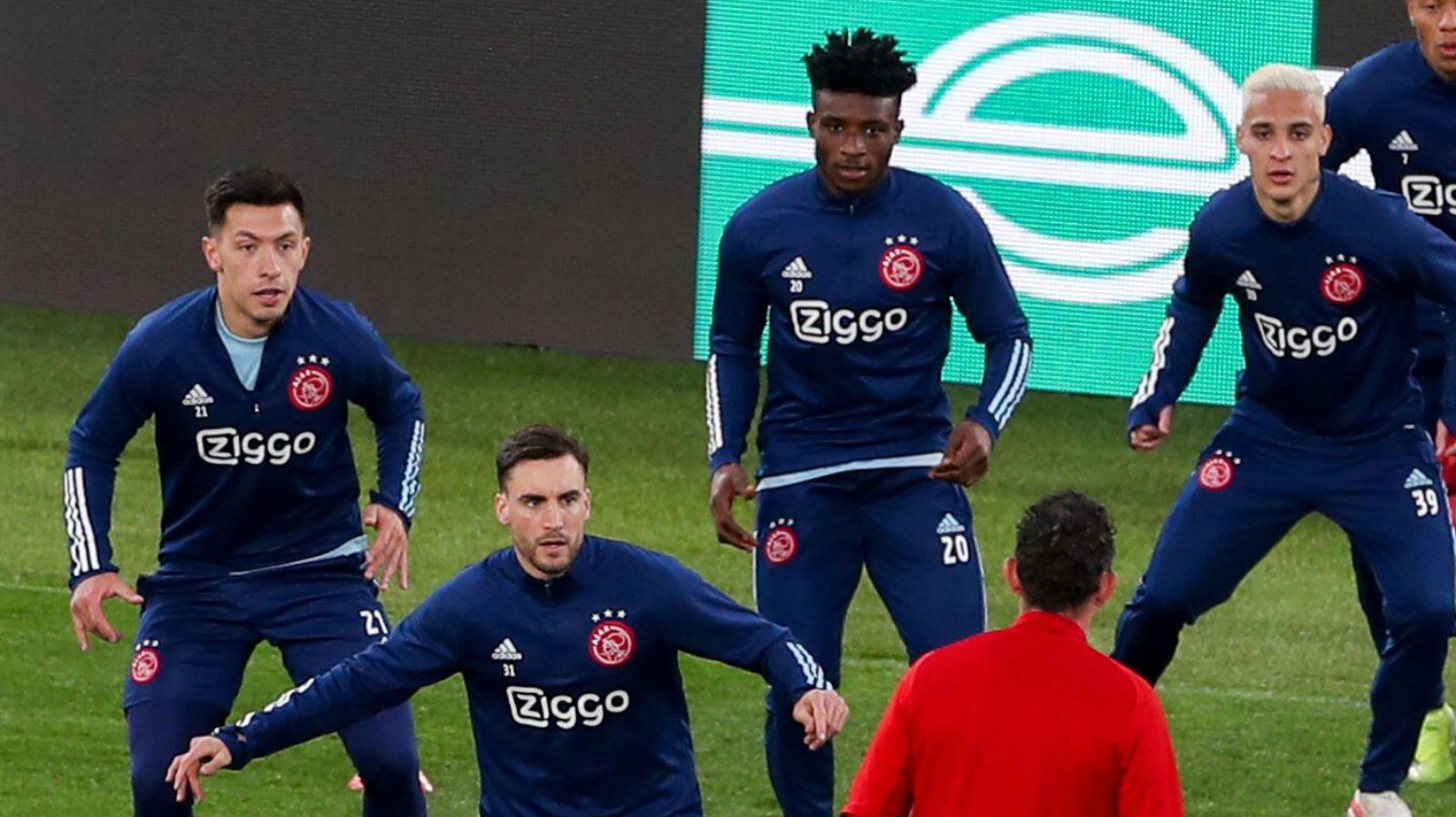 Manchester United agreements worth £187.8m warn them off fifth signing from favourite shop