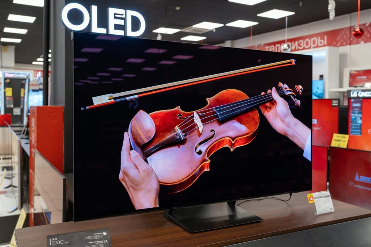 A Samsung OLED on display