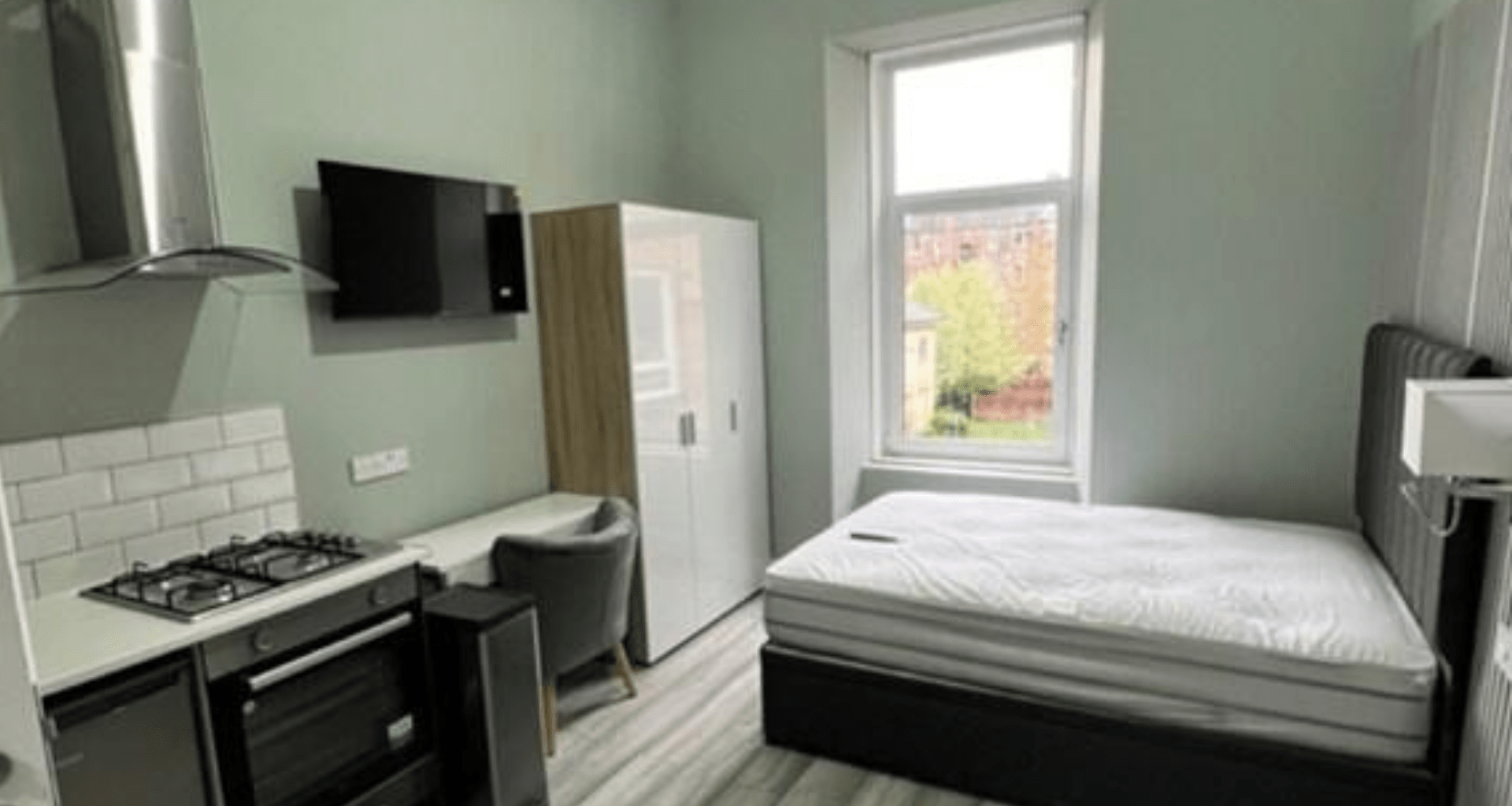 Renters left stunned by sky-high monthly rent for studio flat in Glasgow