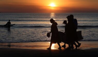 Temperature hits 30 degrees in hottest day in three years