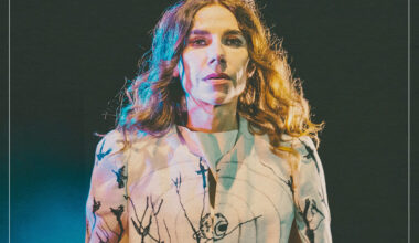Does PJ Harvey have a number one album?