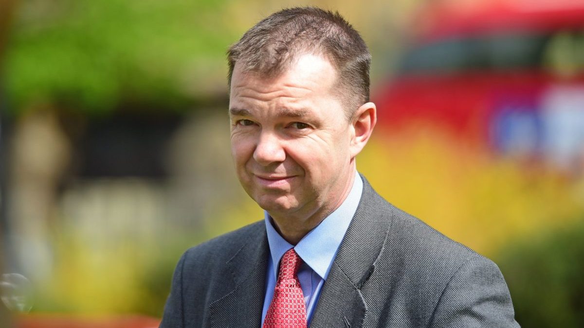 Bring back dividend tax relief to boost pension funds, says former minister