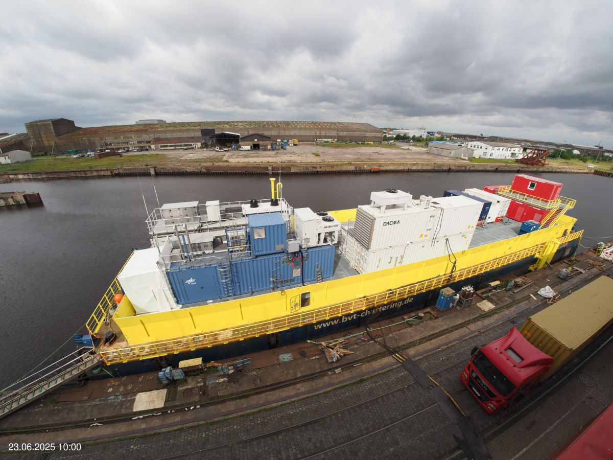 Germany's H2Mare commissions floating test platform for power-to-X production