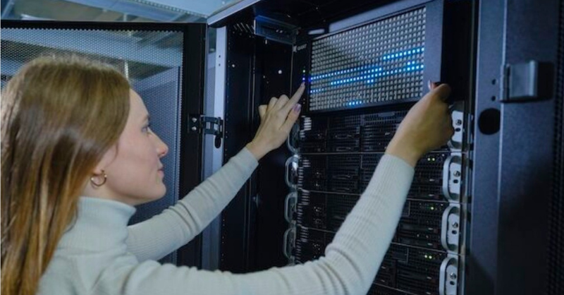 Q.ANT server