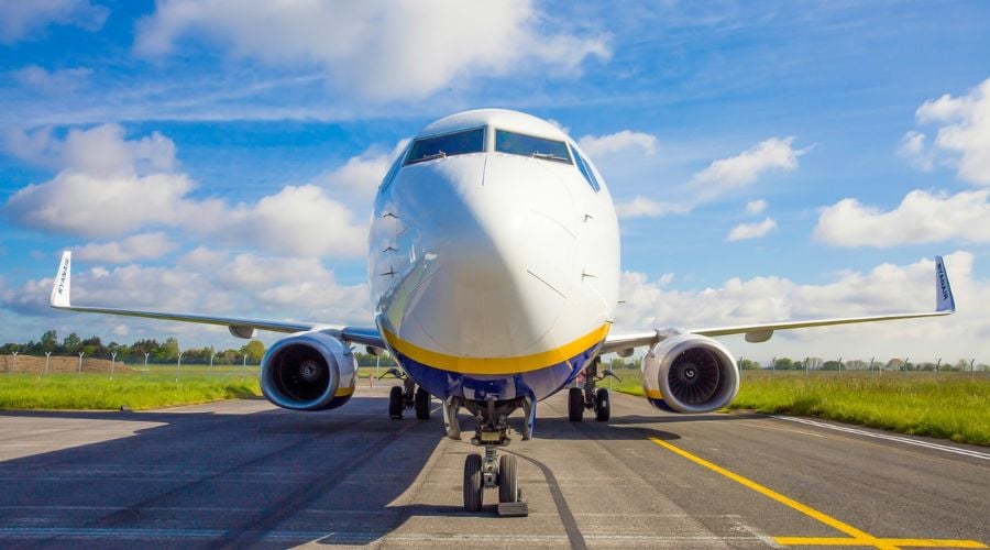 Ryanair slashes capacity in France and axes flights to three airports