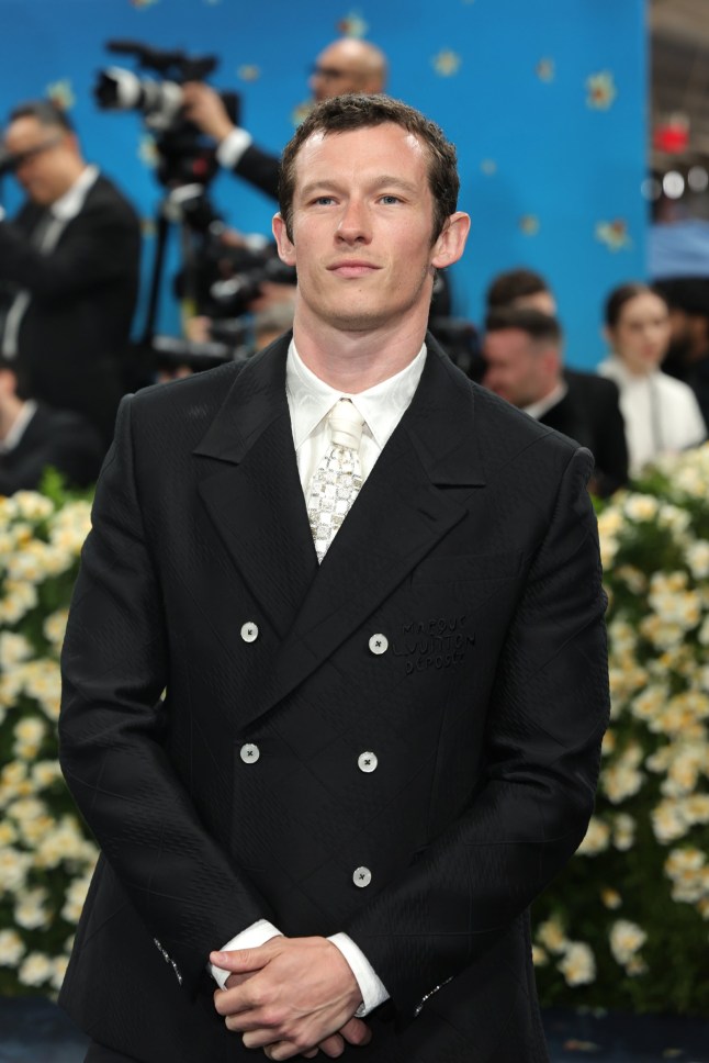 NEW YORK, NEW YORK - MAY 05: Callum Turner attends the 2025 Met Gala Celebrating 