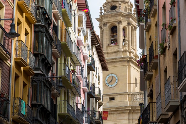 Cathedral Santa Mar????a la Real (Royal Saint Mary) street scene in Calle de Curia, Pamplona, Navarre, Spain.