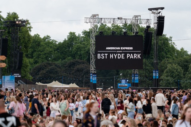 Mandatory Credit: Photo by Stephen Keable/Shutterstock (15385244av) American Express presents BST Hyde Park - Sabrina Carpenter Fans American Express presents BST Hyde Park Festival, London, UK - 05 Jul 2025