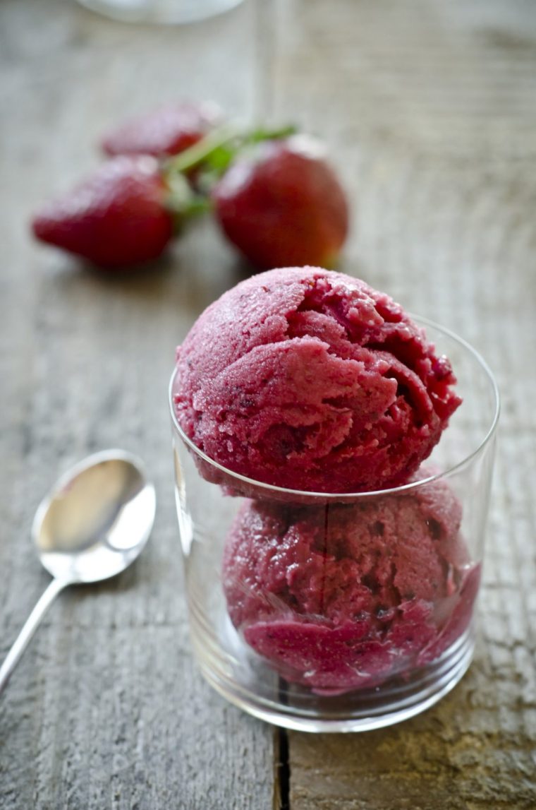 Strawberry and blackcurrant frozen yogurt.