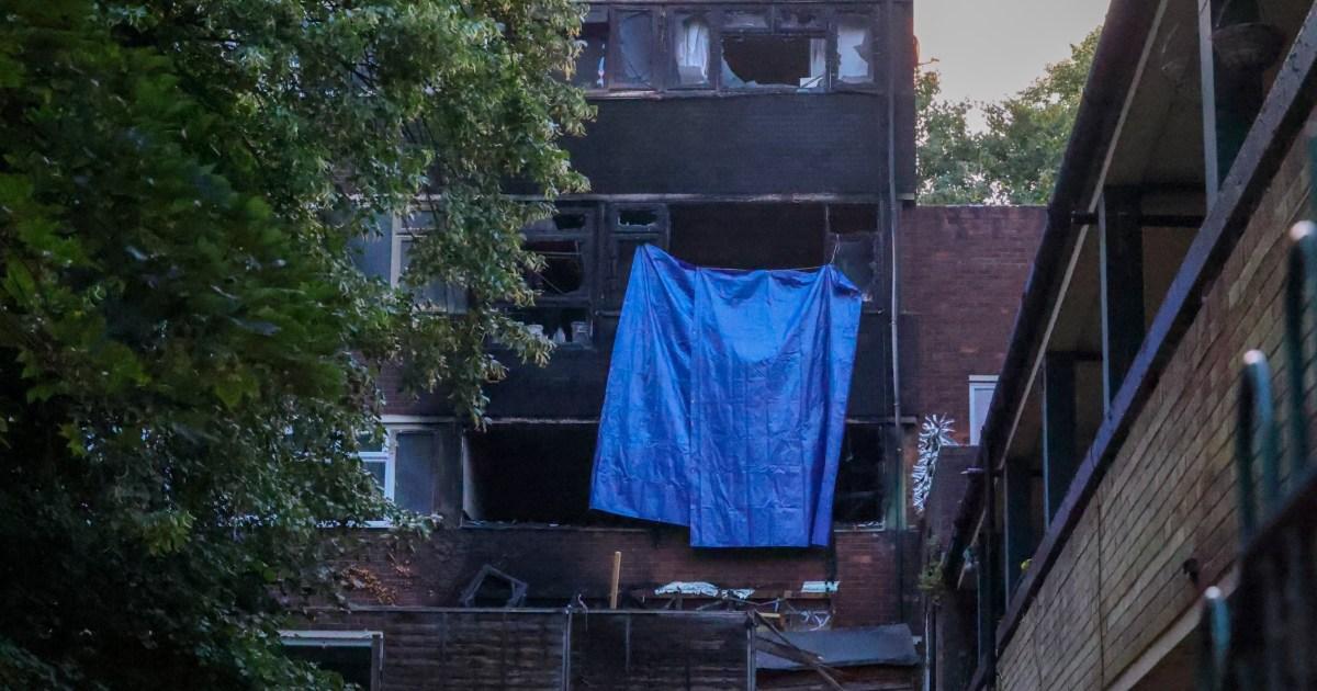 Fire rips through block of flats in south east London | News UK